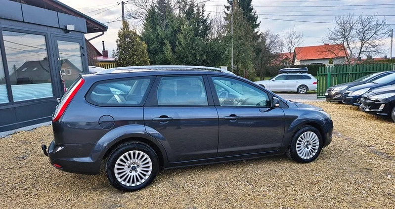 Ford Focus cena 16500 przebieg: 236000, rok produkcji 2009 z Pabianice małe 781